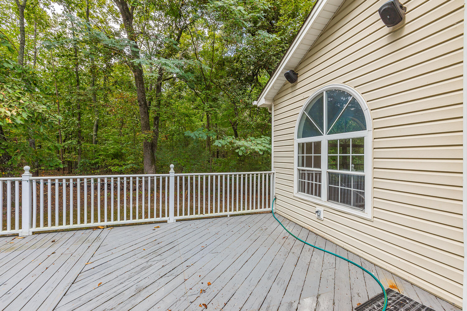 9819 Blue Springs Road Harrison, TN 37341 - Photo 49 of 59 Large Deck