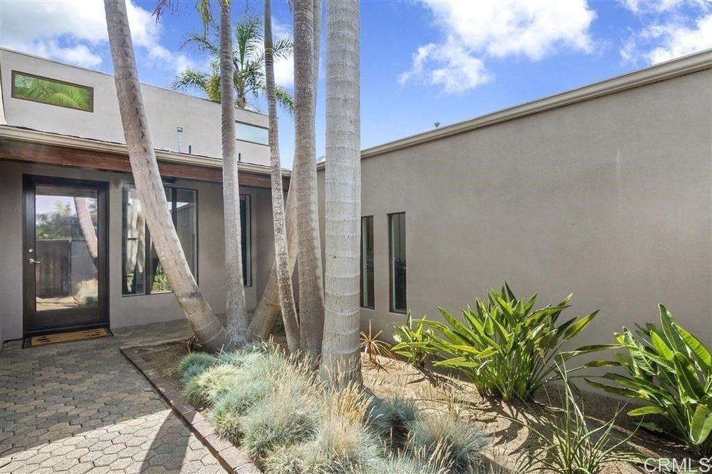 610 Hymettus Avenue Encinitas, CA 92024 - Photo 2 of 13