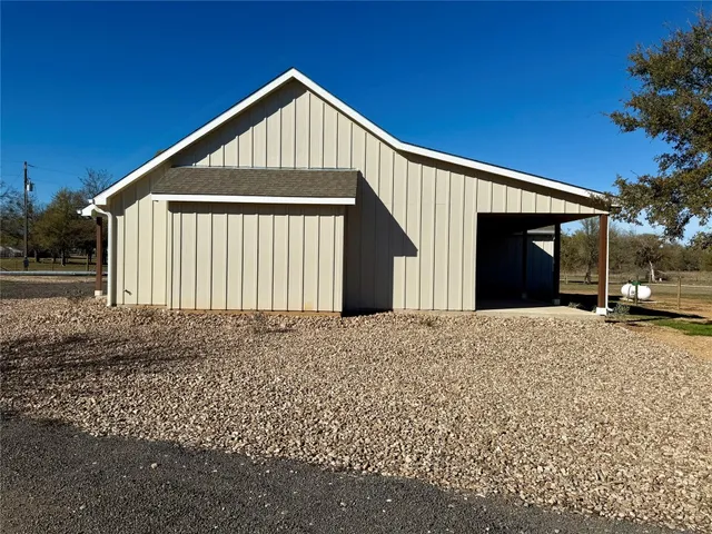 $2,500 | 1353 Red Town Road, Unit B, Elgin, TX 78621