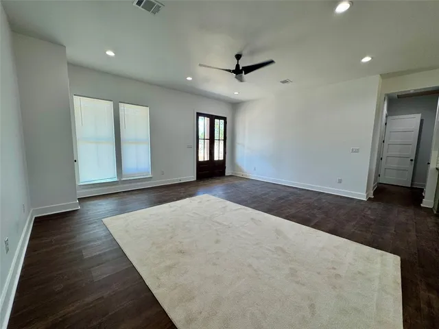 $2,500 | 1353 Red Town Road, Unit B, Elgin, TX 78621