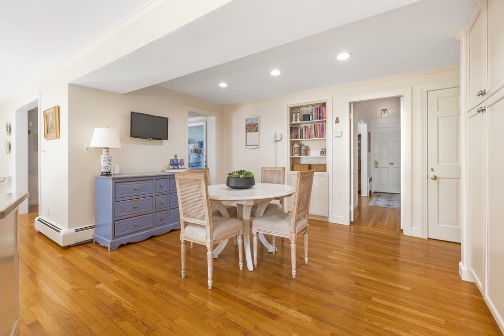 212 Broad Meadow Road Needham, MA 02492 - Photo 4 of 33