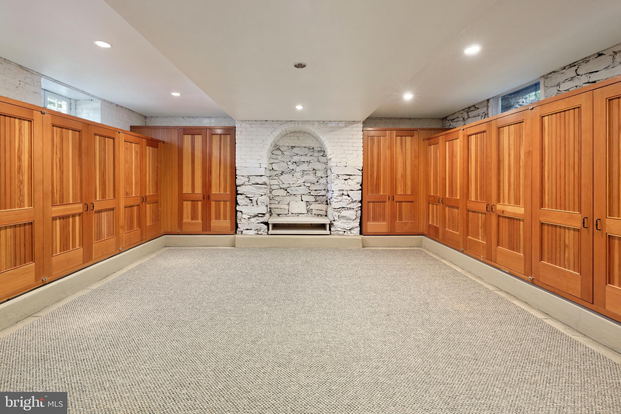 607 Oronoco Street Alexandria, VA 22314 - Photo 25 of 41 Lower level recreation room