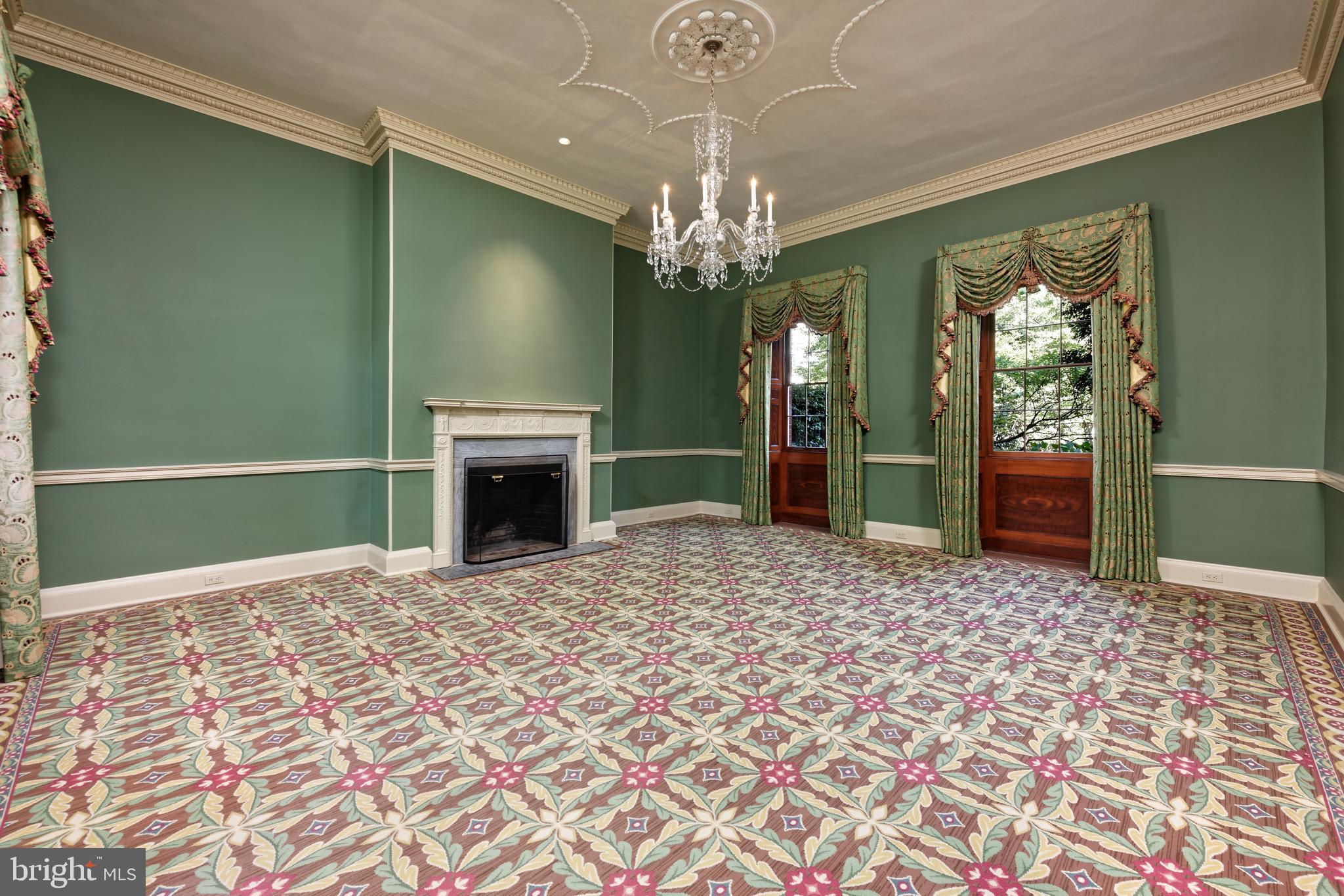 607 Oronoco Street Alexandria, VA 22314 - Photo 4 of 41 Formal living room
