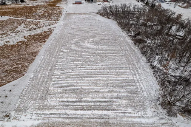 $799,999 | 5101 South Johnson Road, Beloit, WI 53511