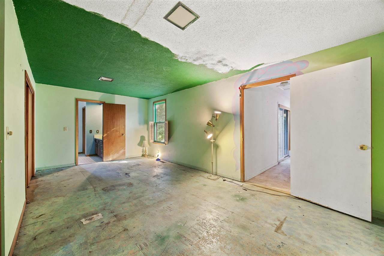1114 Prairie Du Chien Road Iowa City, IA 52245 - Photo 11 of 33 Gallery Image 11