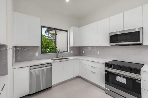 $2,090,000 | 1030 Northeast 121st Street, Biscayne Park, FL 33161