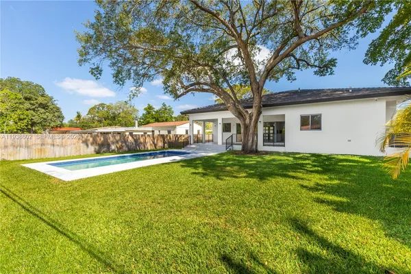 $2,090,000 | 1030 Northeast 121st Street, Biscayne Park, FL 33161