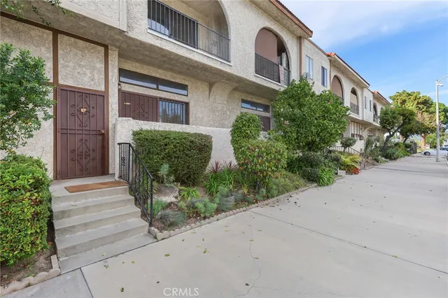 $610,000 | 13243 Vanowen Street, Unit 2, North Hollywood, CA 91605