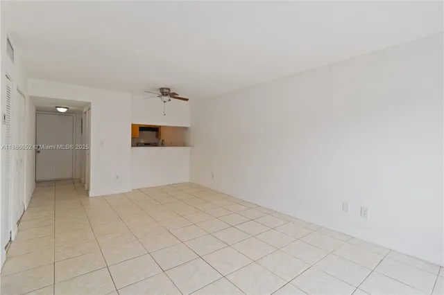 $2,100 | 1095 West 77th Street, Unit 108, Hialeah, FL 33014
