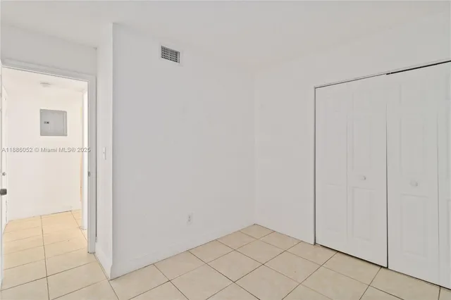 $2,100 | 1095 West 77th Street, Unit 108, Hialeah, FL 33014