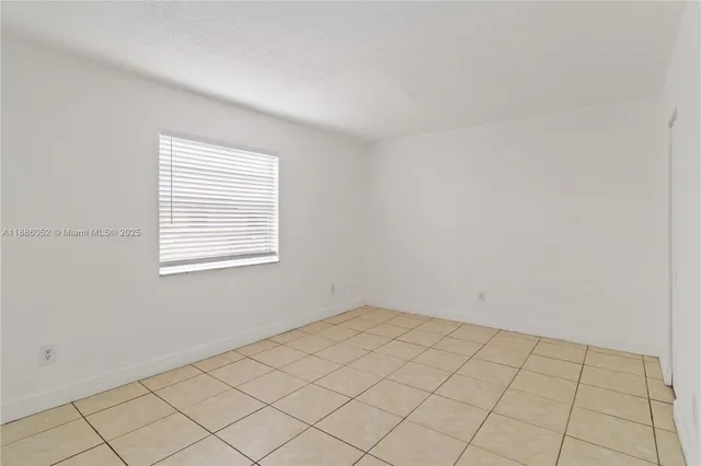 $2,100 | 1095 West 77th Street, Unit 108, Hialeah, FL 33014