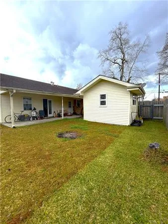 $199,999 | 2229 Riverland Drive, Chalmette, LA 70043