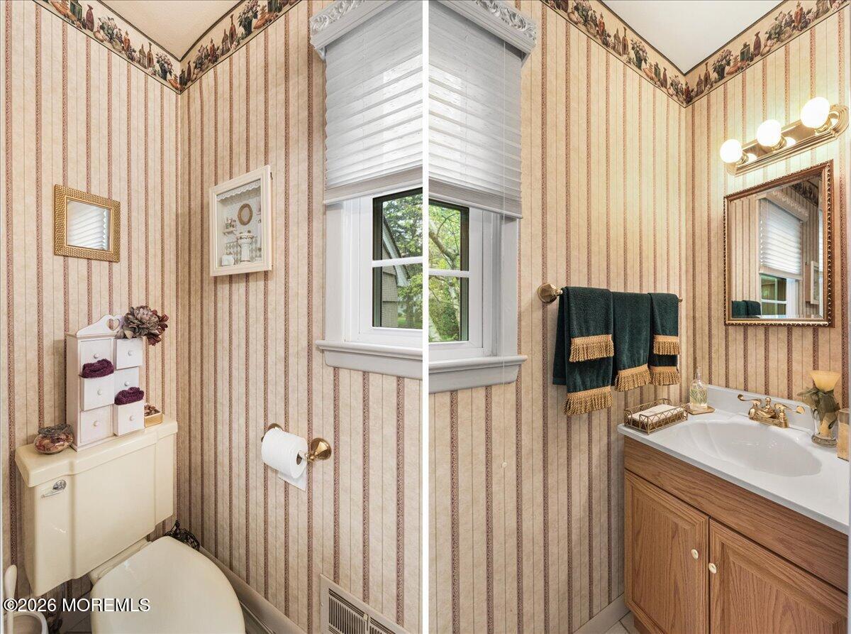 204 Dutch Lane Road Freehold, NJ 07728 - Photo 14 of 28 14-Half Bath