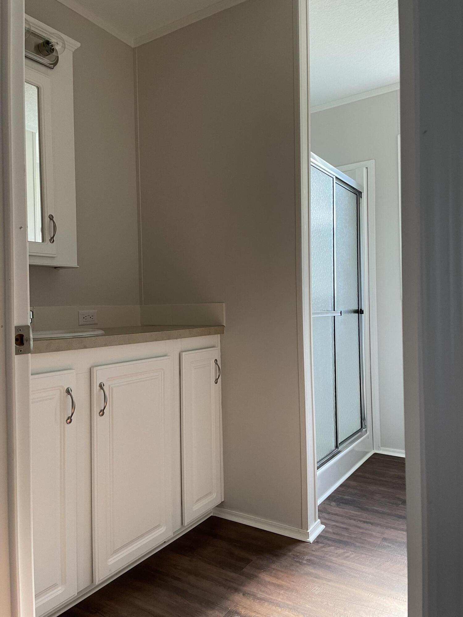 18459 260th Street Okeechobee, FL 34972 - Photo 12 of 15 a view of cabinets