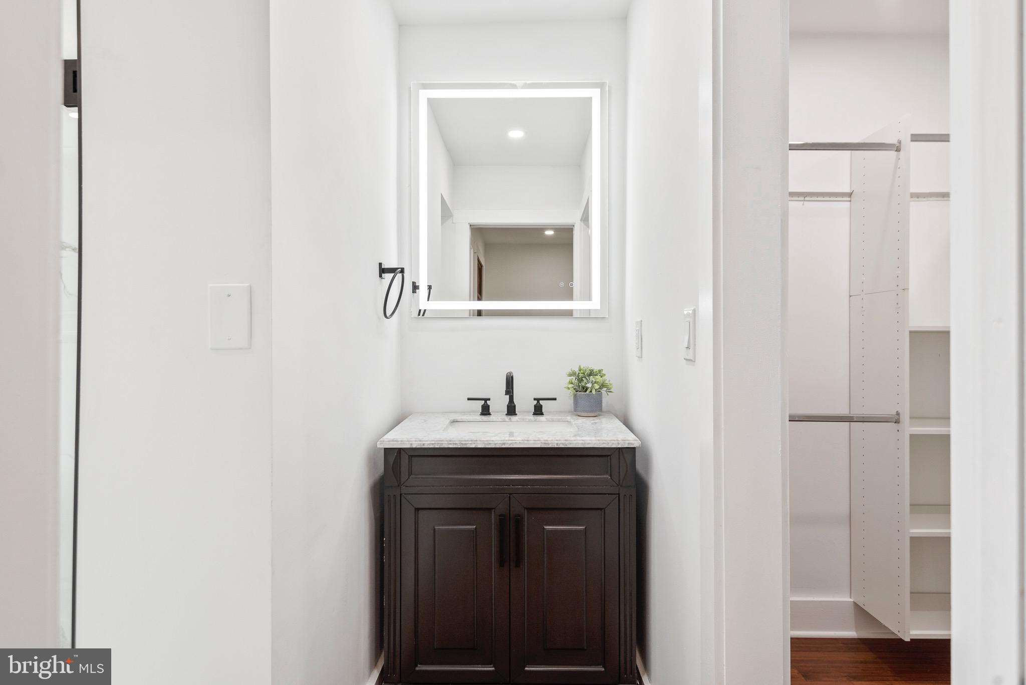 212 16th Street Southeast Washington, DC 20003 - Photo 28 of 48