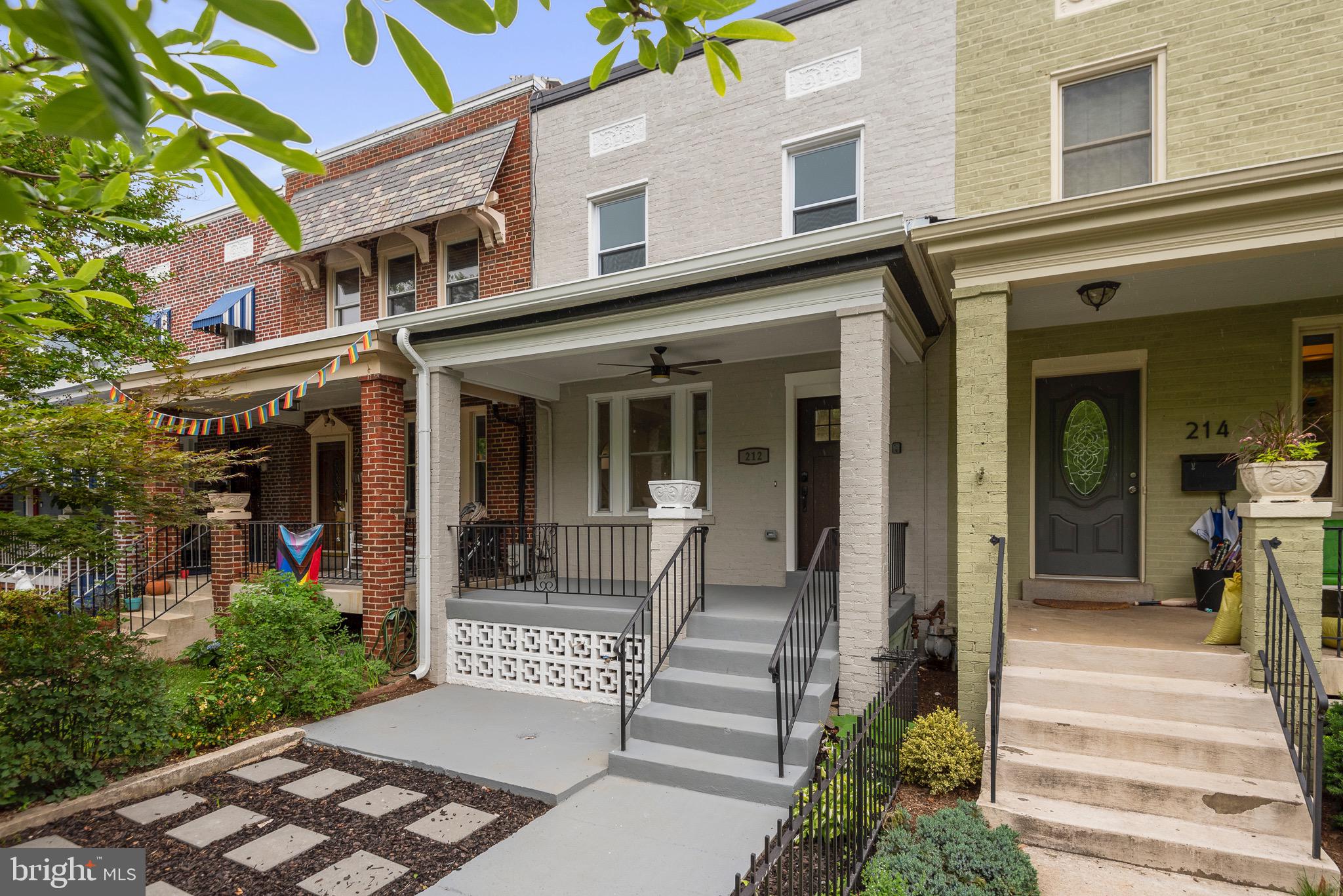 212 16th Street Southeast Washington, DC 20003 - Photo 3 of 48