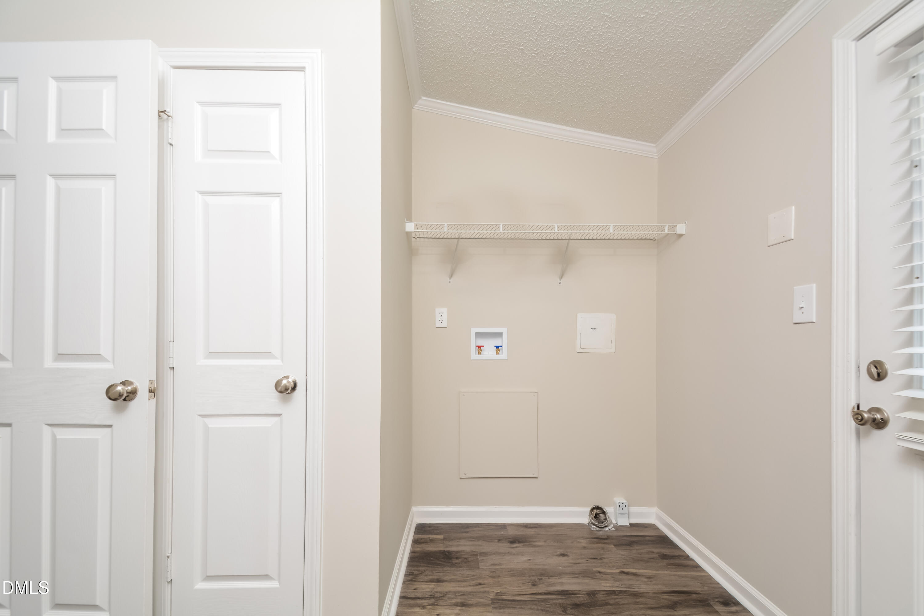 617 East Walnut Avenue Wake Forest, NC 27587 - Photo 6 of 16 a view of a room