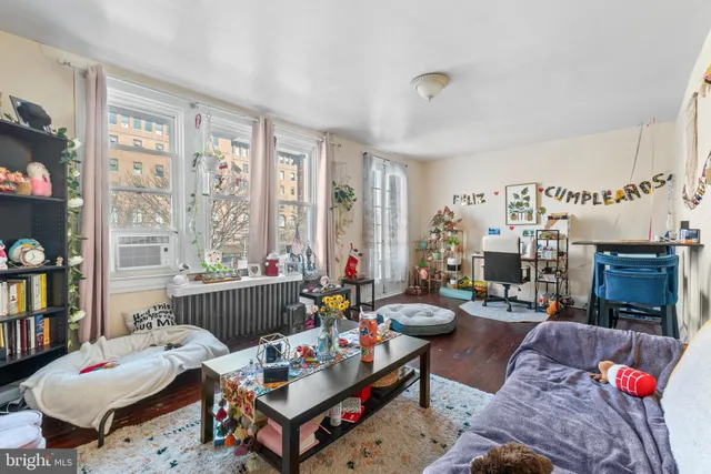 $575,000 | 211 East 33rd Street, Baltimore, MD 21218