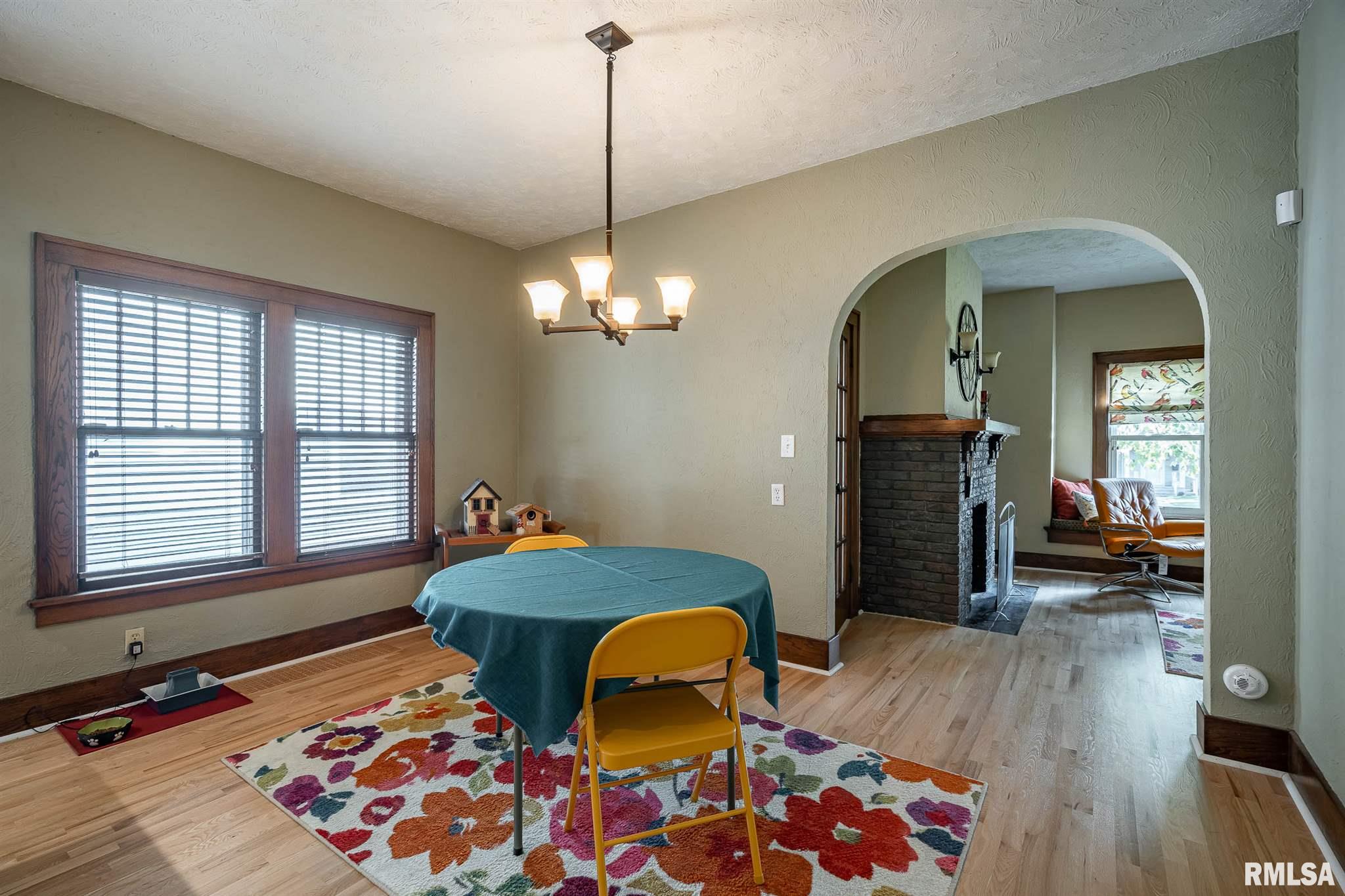 2726 Middle Road Davenport, IA 52803 - Photo 8 of 15 Gallery Image 8