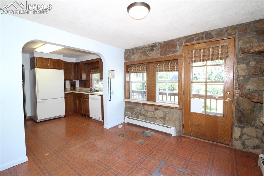 1504 West Cheyenne Road Colorado Springs, CO 80906 - Photo 8 of 40