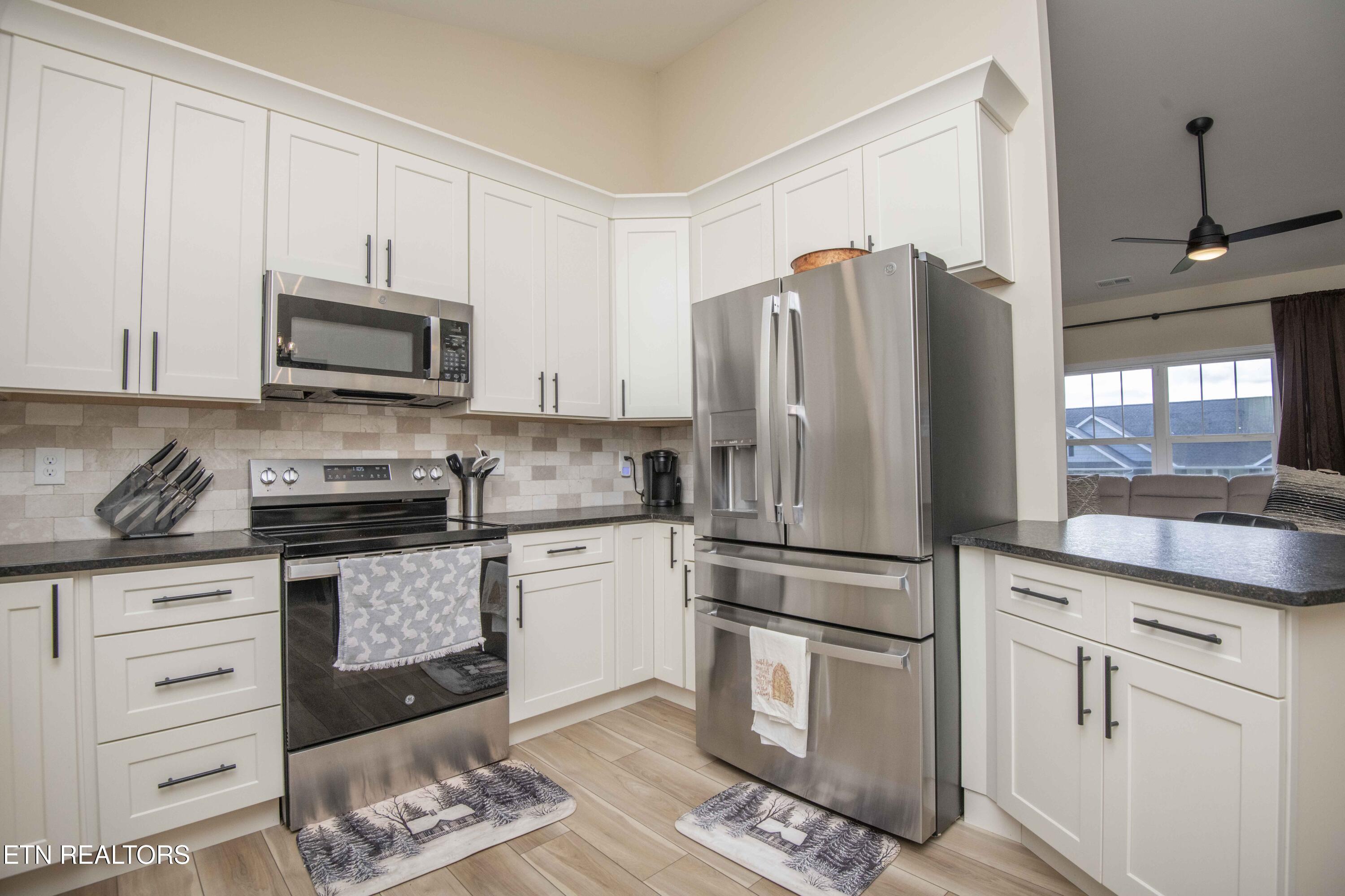100 Claude Steadman Place Clinton, TN 37716 - Photo 21 of 43 kitchen_1