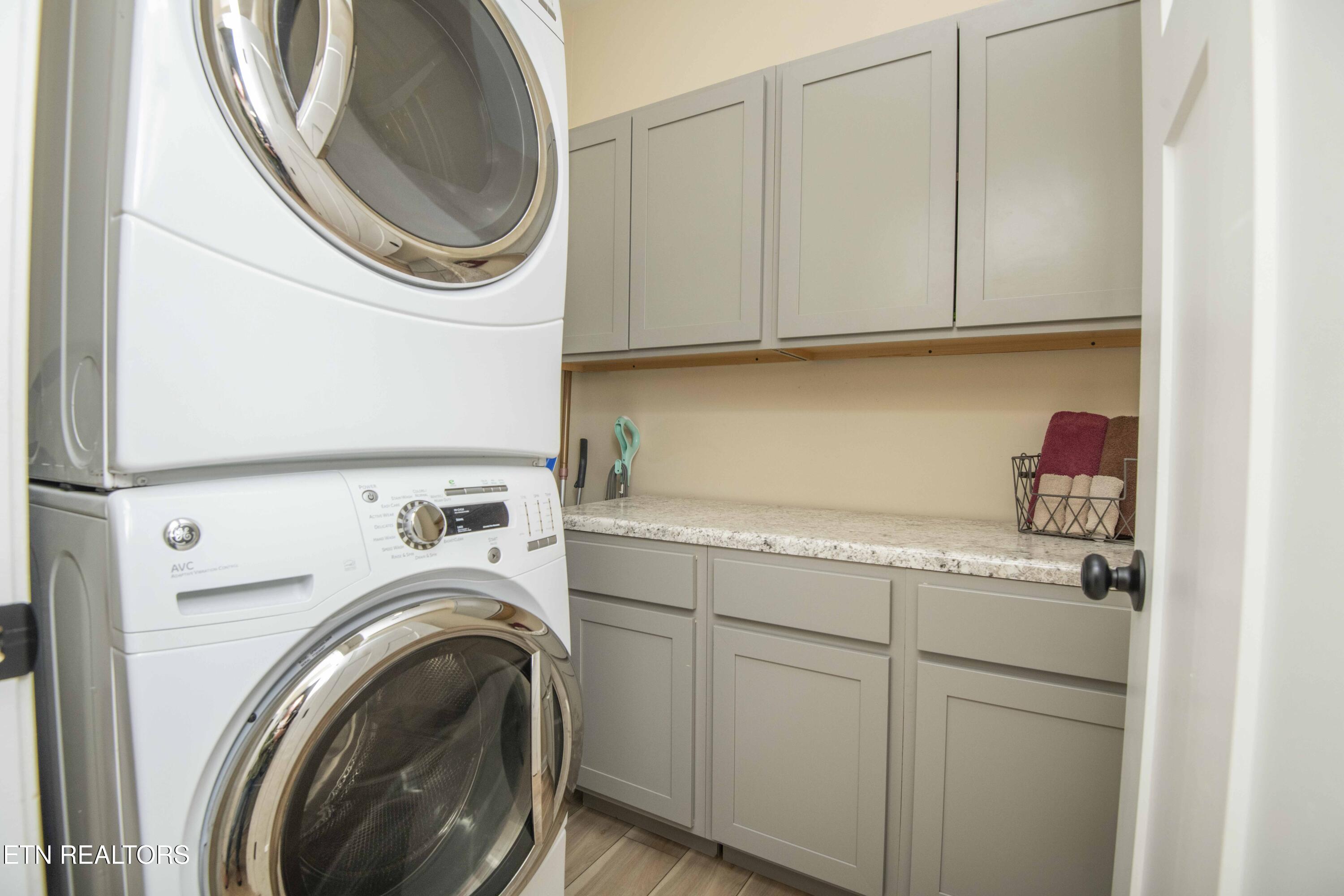 100 Claude Steadman Place Clinton, TN 37716 - Photo 23 of 43 laundry_1