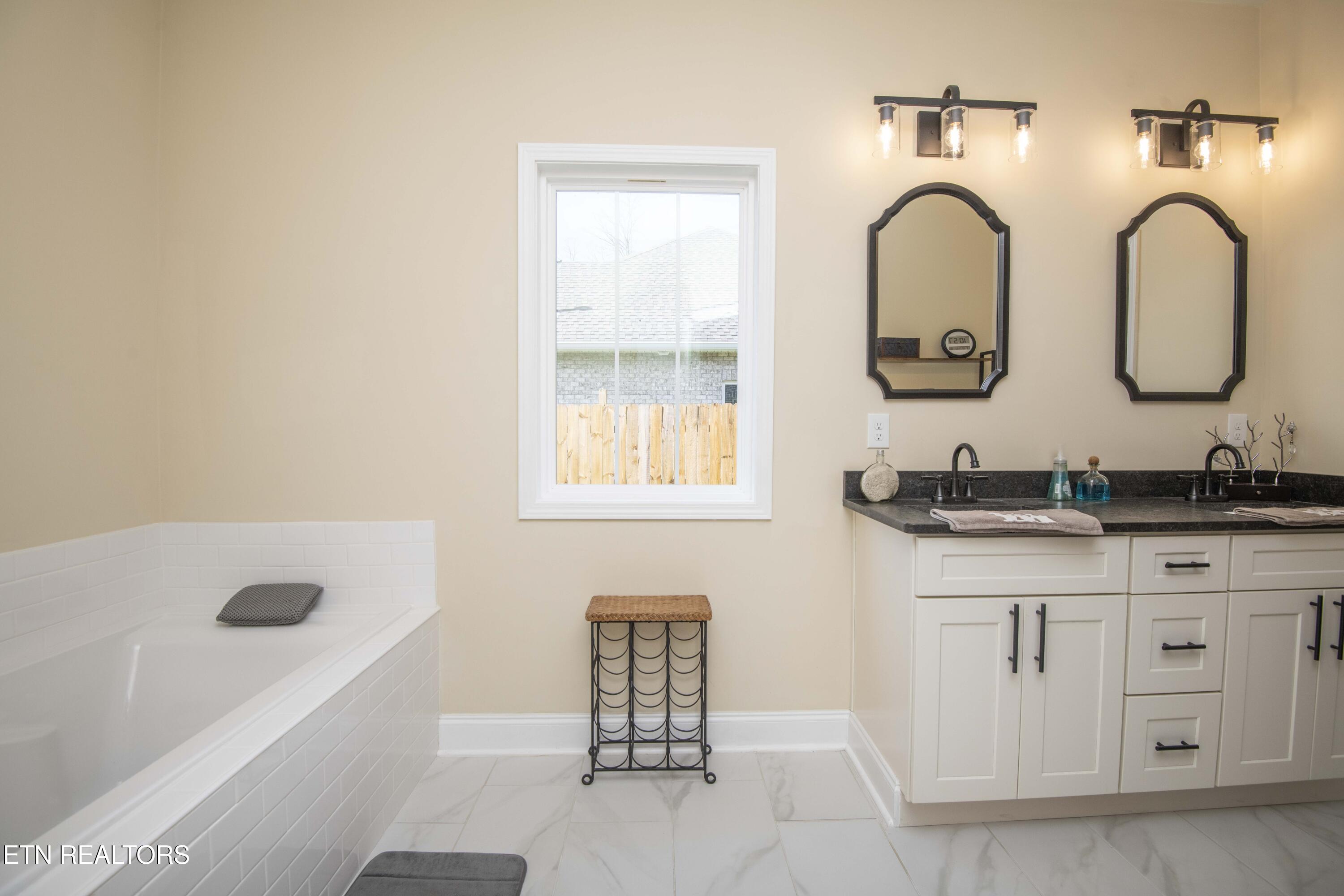 100 Claude Steadman Place Clinton, TN 37716 - Photo 30 of 43 master bath_1