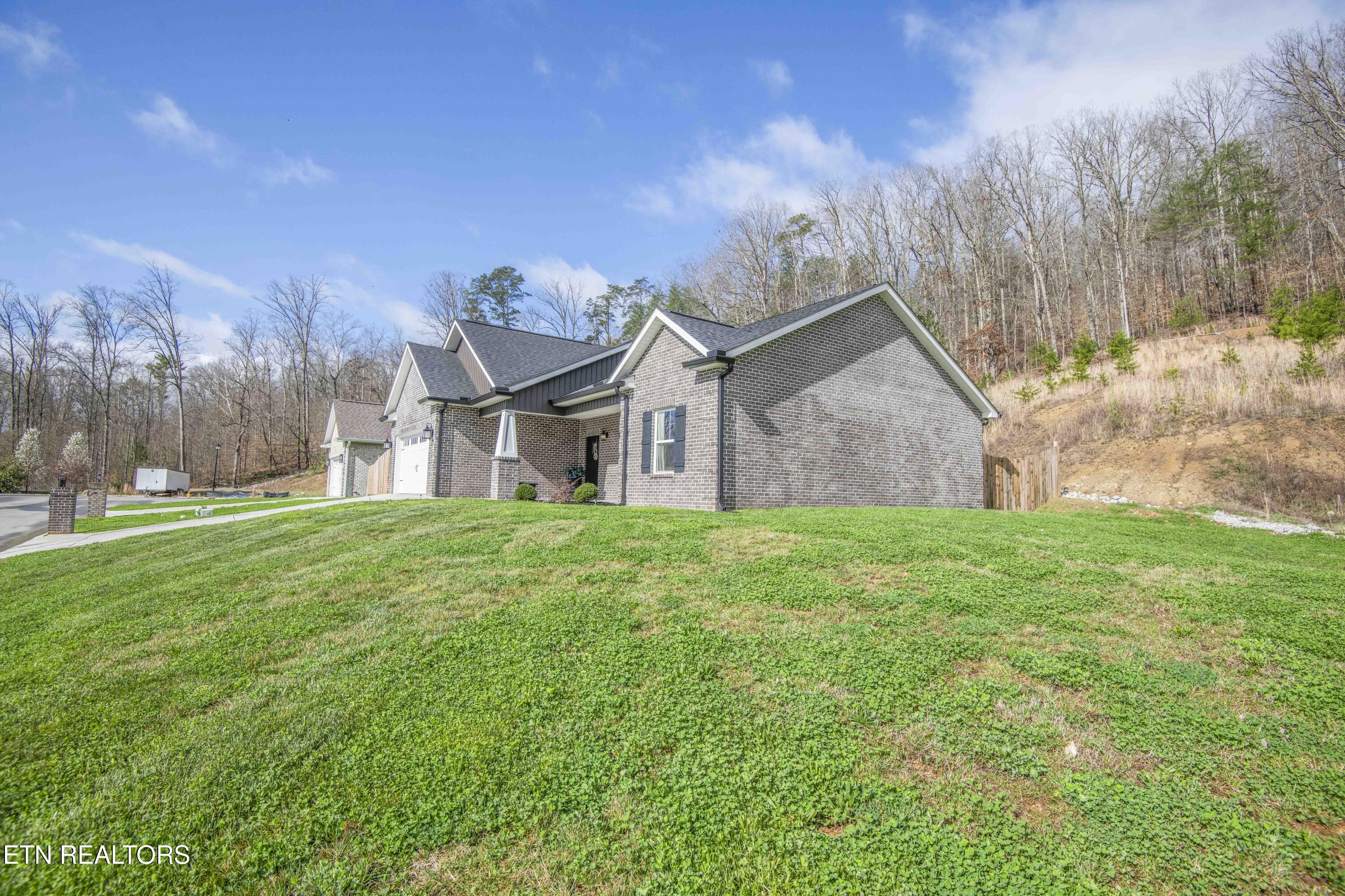 100 Claude Steadman Place Clinton, TN 37716 - Photo 4 of 43 exterior 3_1