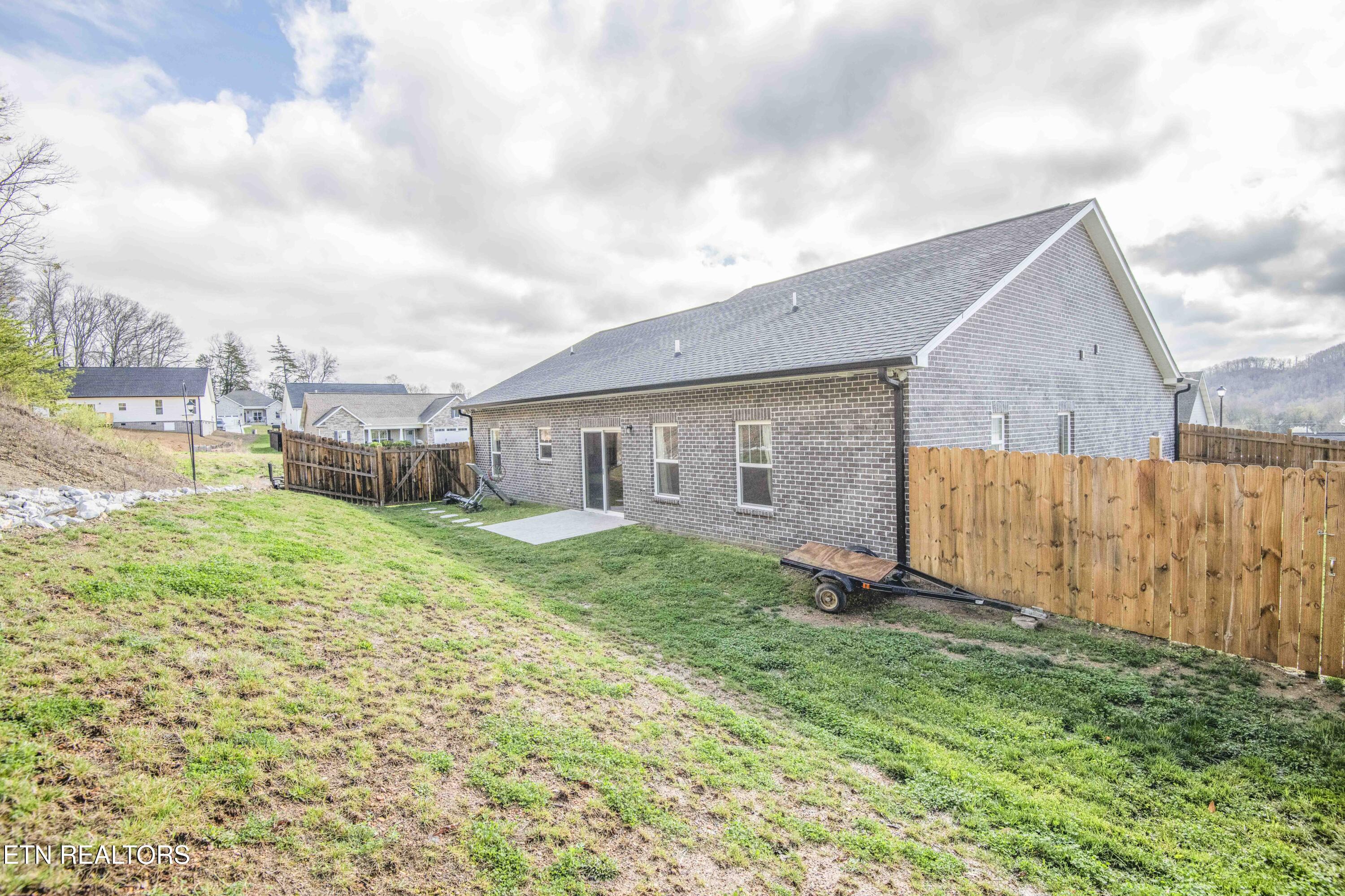 100 Claude Steadman Place Clinton, TN 37716 - Photo 41 of 43 yard 3_1