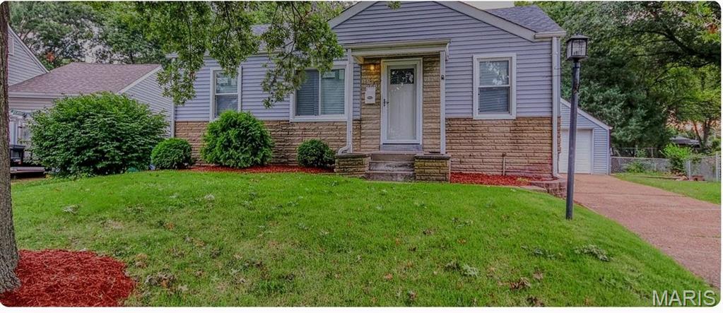 295 Derhake Road Florissant, MO 63031 - Photo 1 of 9 Gallery Image 1