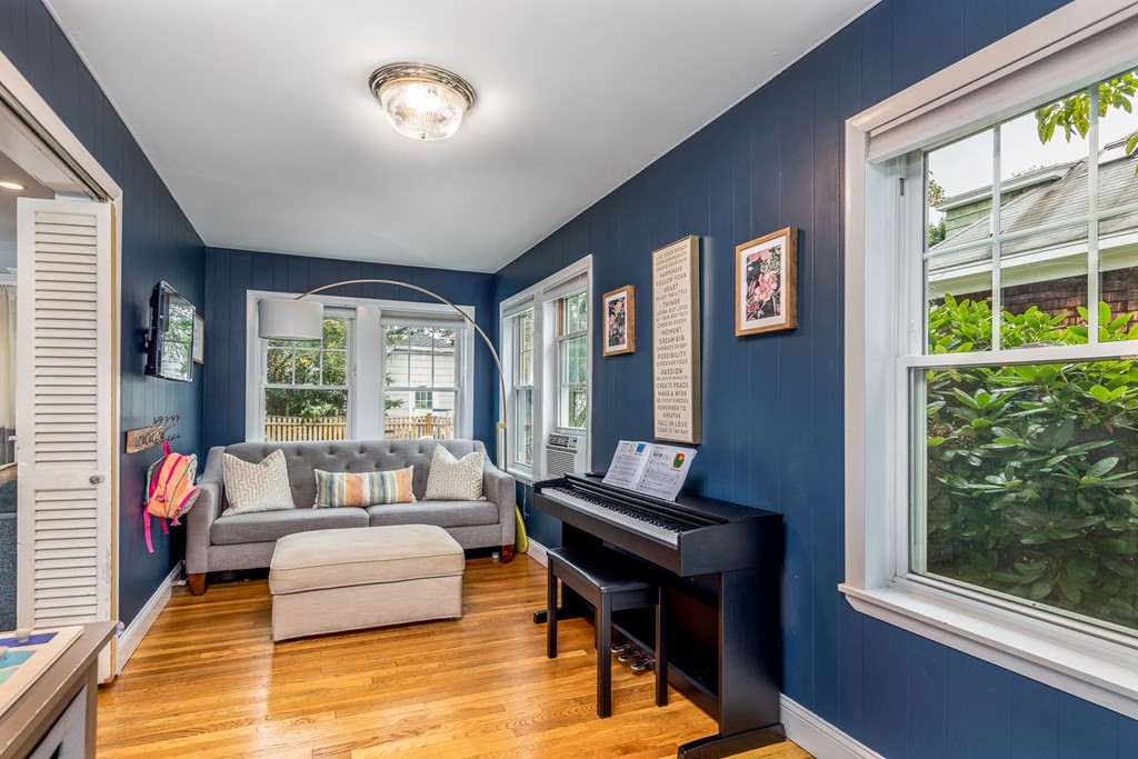 15 Ruby Avenue Marblehead, MA 01945 - Photo 18 of 37