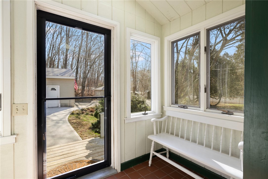 47 Sawmill Road Glocester, RI 02814 - Photo 4 of 49