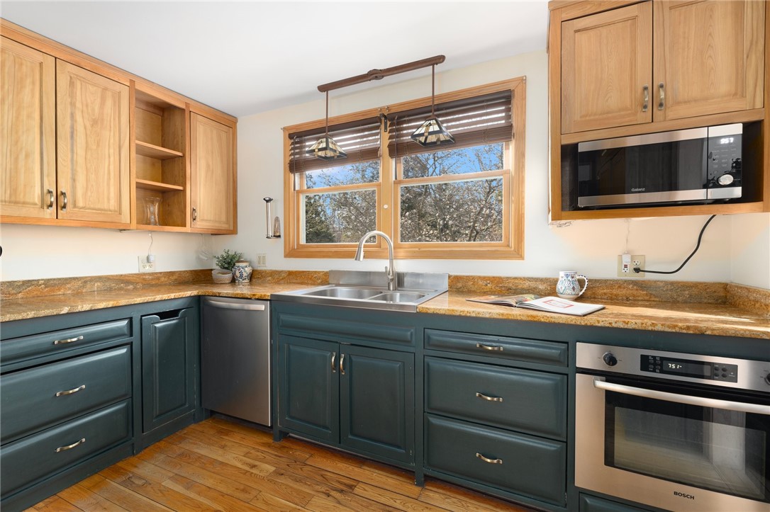 47 Sawmill Road Glocester, RI 02814 - Photo 10 of 49