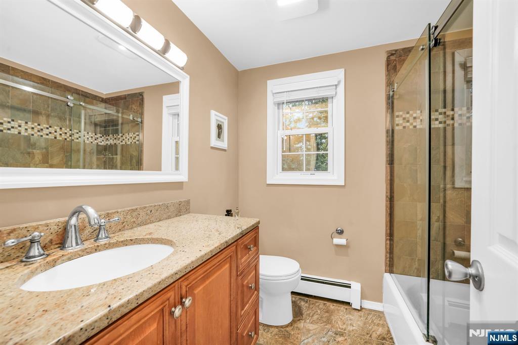 68 Fieldstone Place Wayne, NJ 07470 - Photo 24 of 37