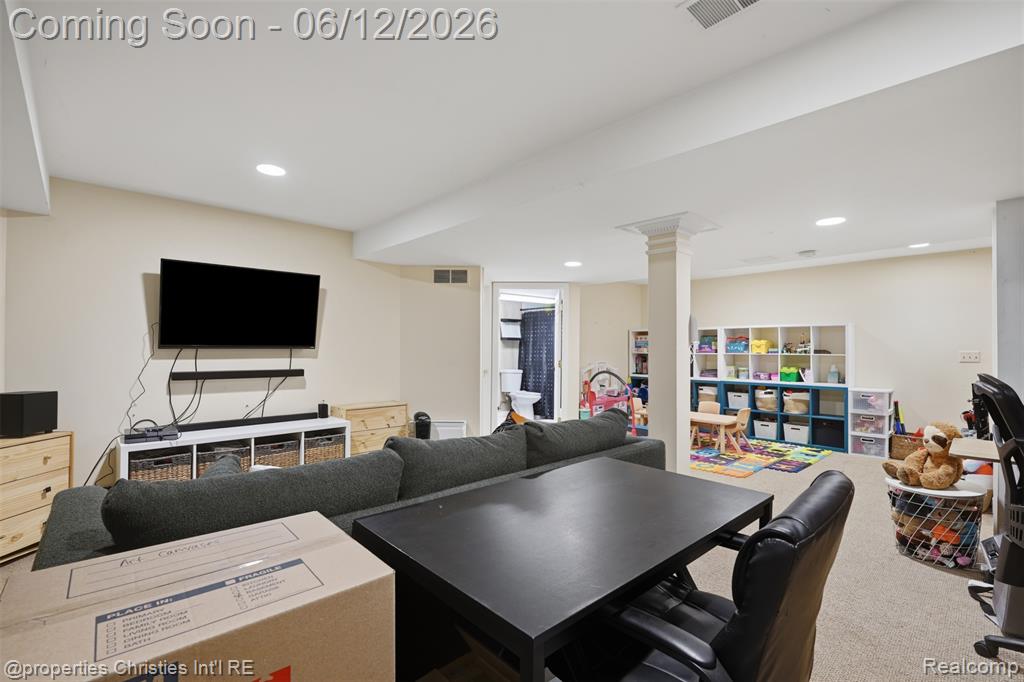 124 Rexton Street Novi, MI 48377 - Photo 27 of 44