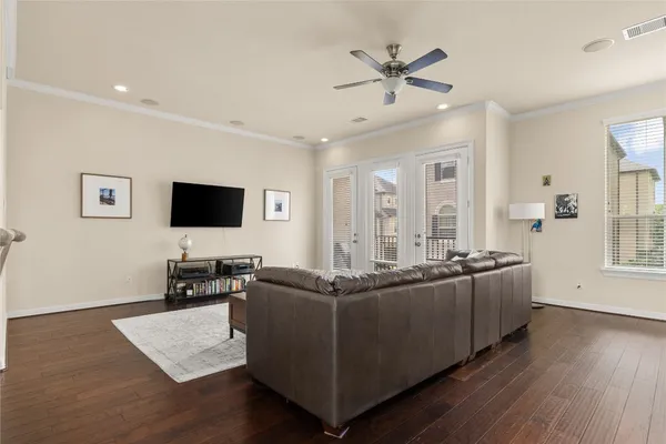 $394,900 | 10204 Spring Shadows Park Circle, Houston, TX 77080
