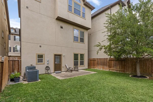 $394,900 | 10204 Spring Shadows Park Circle, Houston, TX 77080