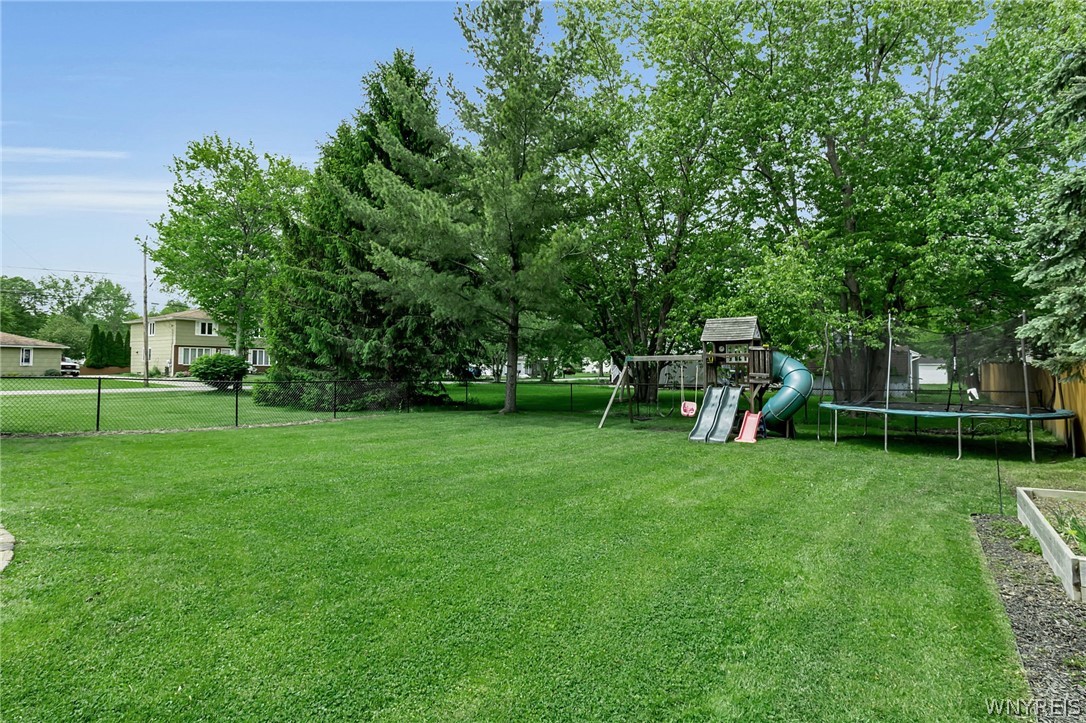 21 Middlesex Road Orchard Park, NY 14127 - Photo 3 of 50