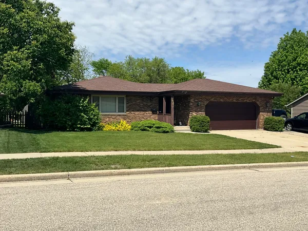 $389,900 | 8610 45th Avenue, Kenosha, WI 53142