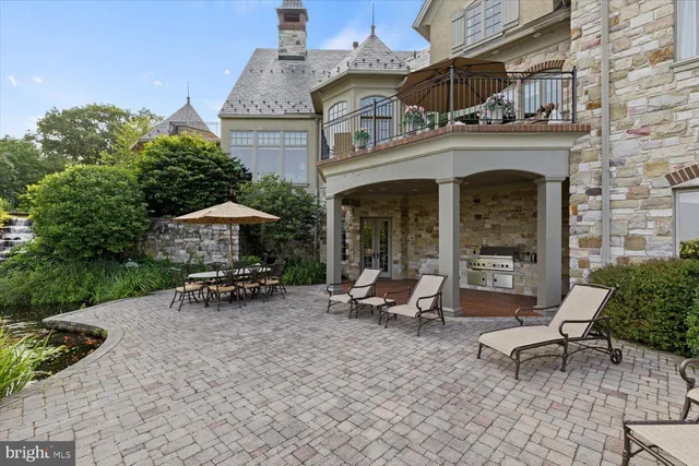 $3,950,000 | 300 River Bend Drive, Enola, PA 17025