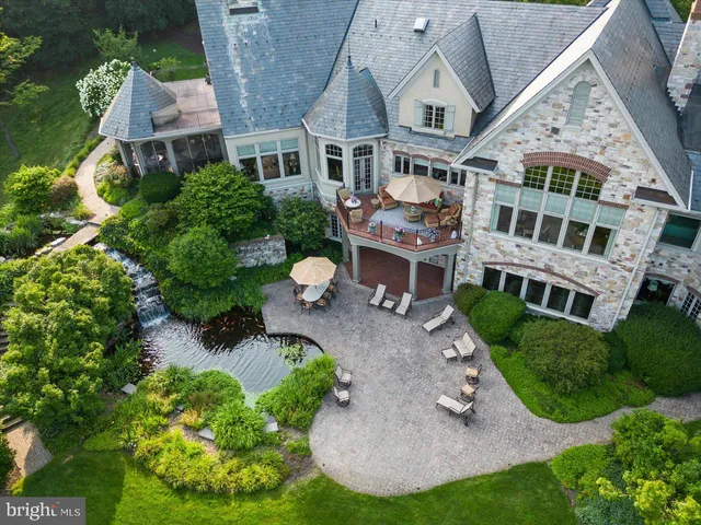 $3,950,000 | 300 River Bend Drive, Enola, PA 17025