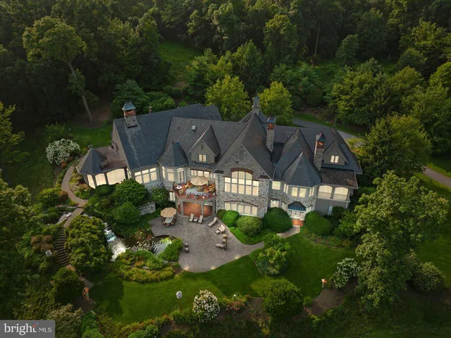 $3,950,000 | 300 River Bend Drive, Enola, PA 17025