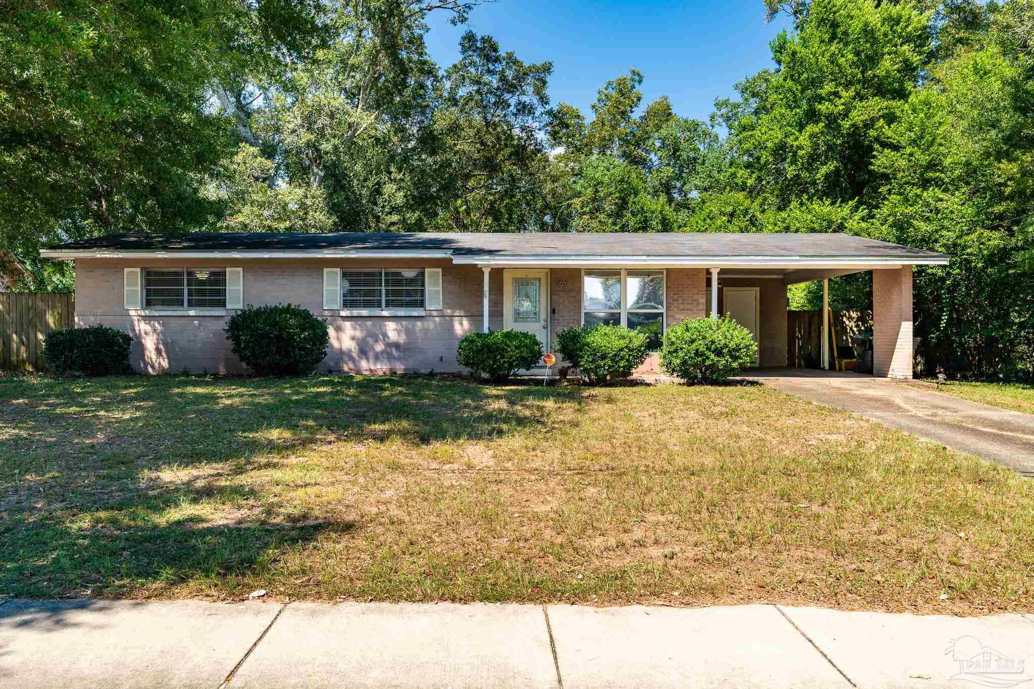 918 East Montclair Road Pensacola, FL 32505 - Photo 1 of 15