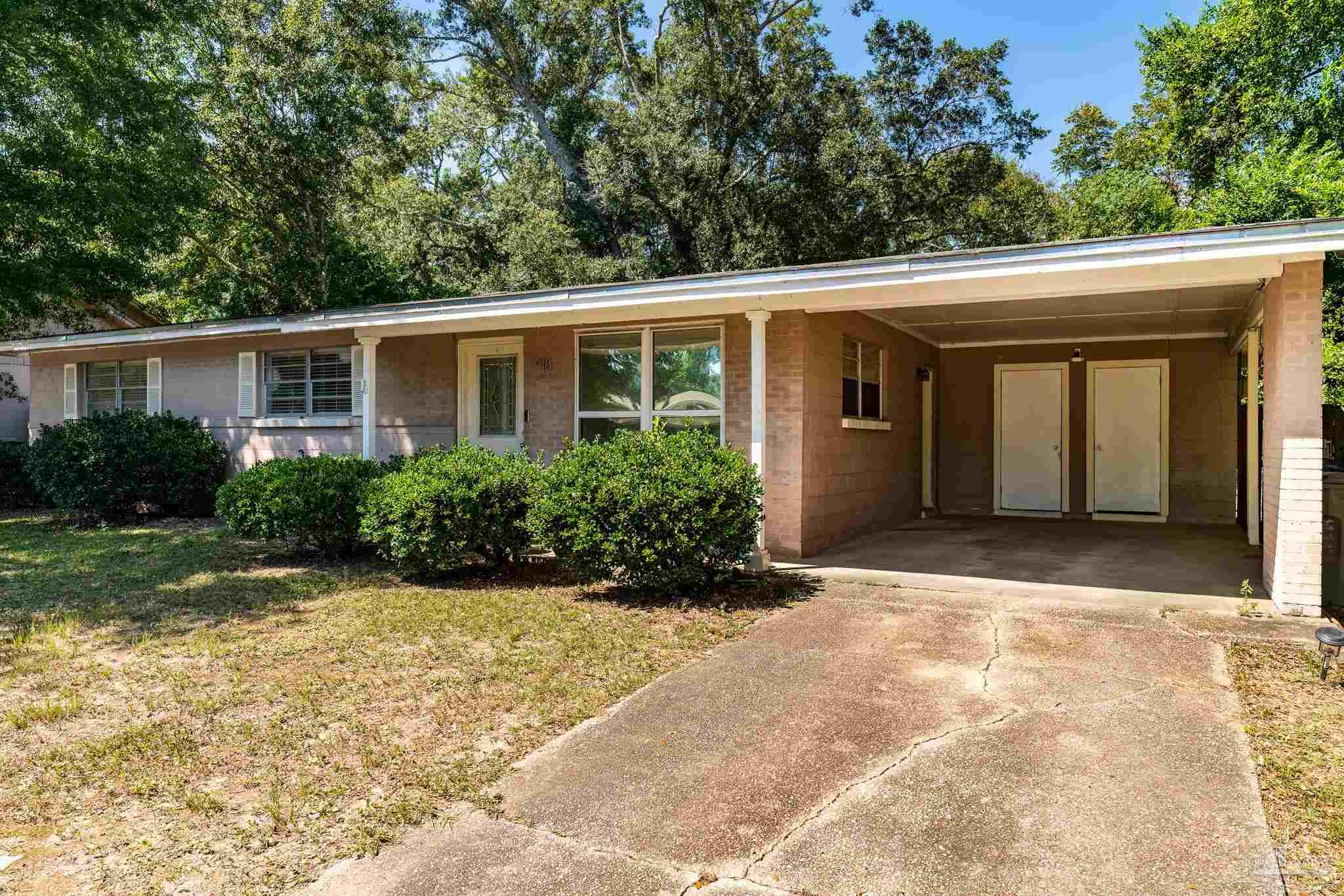 918 East Montclair Road Pensacola, FL 32505 - Photo 2 of 15