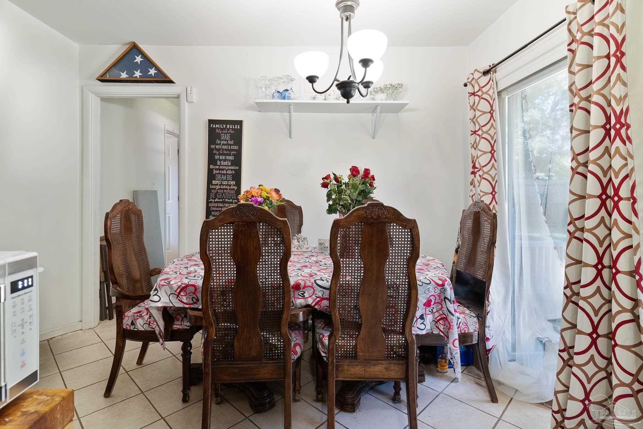 918 East Montclair Road Pensacola, FL 32505 - Photo 4 of 15