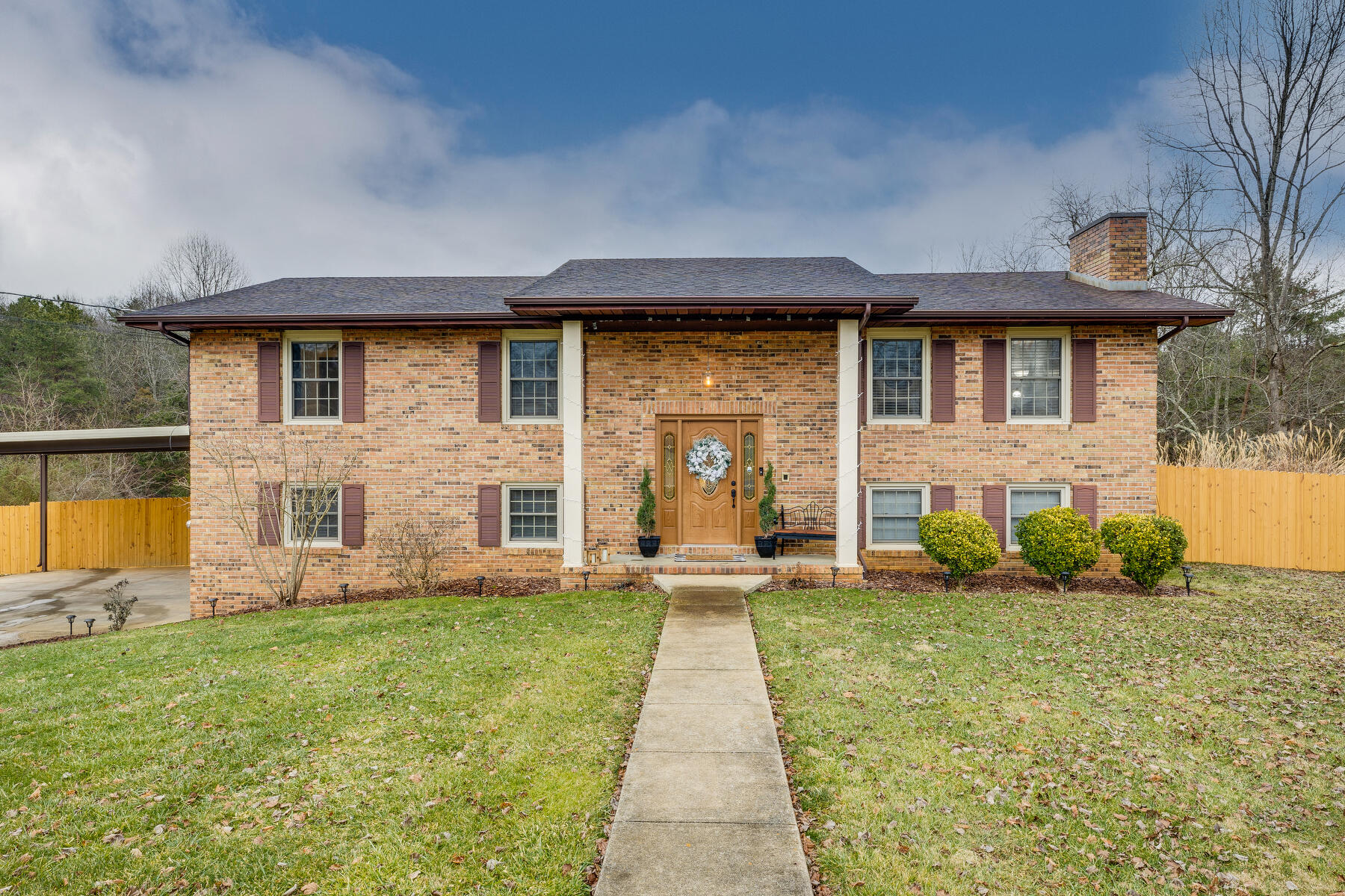 113 Ridgemont Street Bristol, TN 37620 - Photo 1 of 44 001
