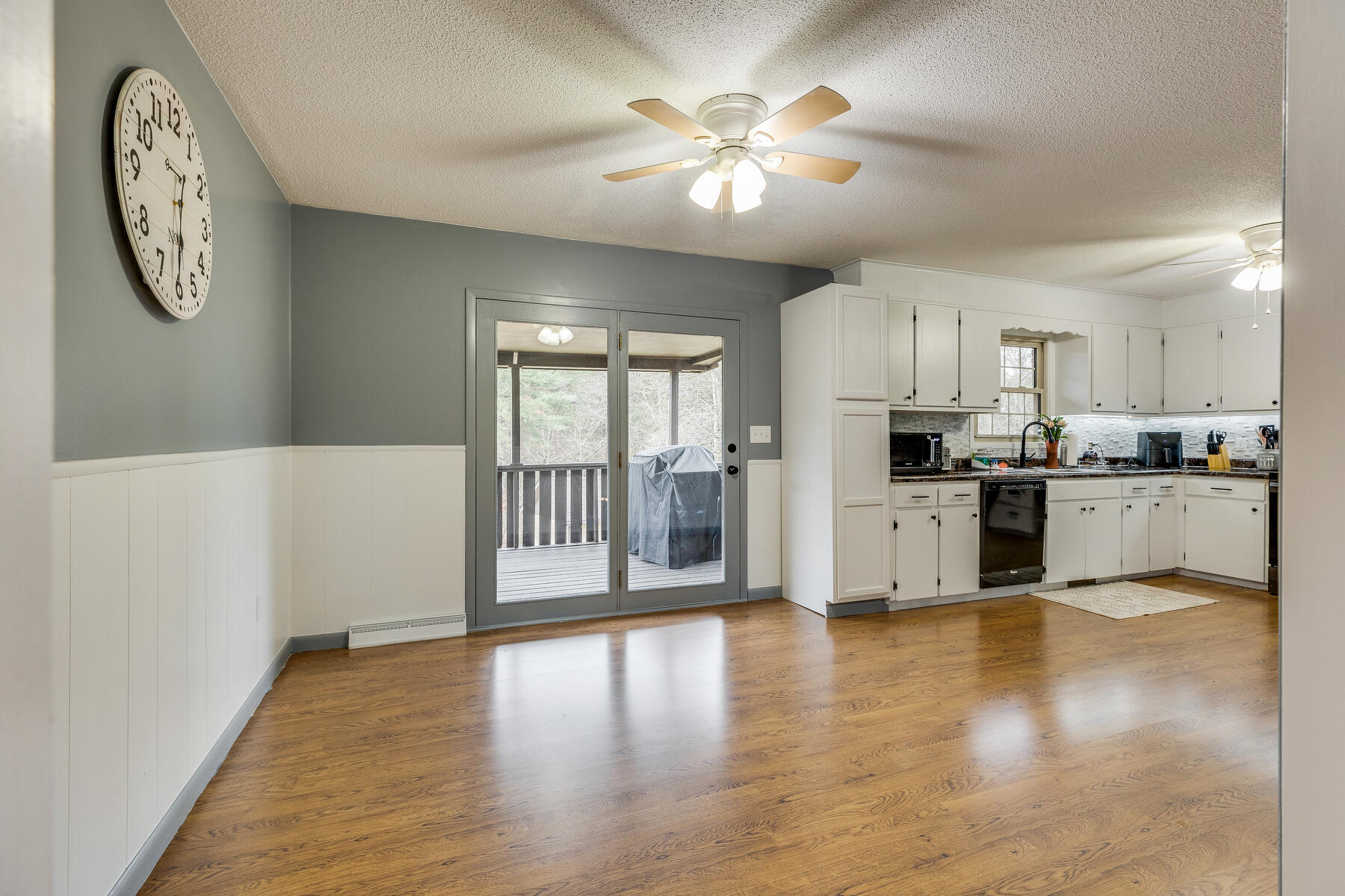 113 Ridgemont Street Bristol, TN 37620 - Photo 13 of 44 013