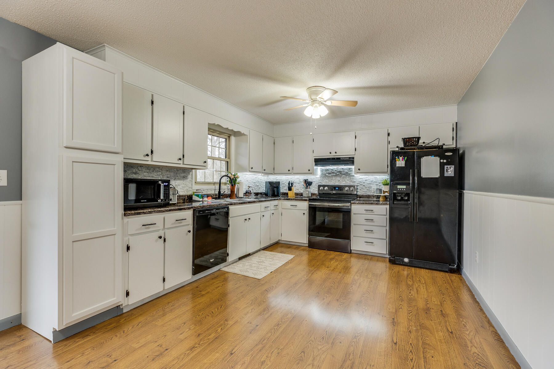 113 Ridgemont Street Bristol, TN 37620 - Photo 16 of 44 016