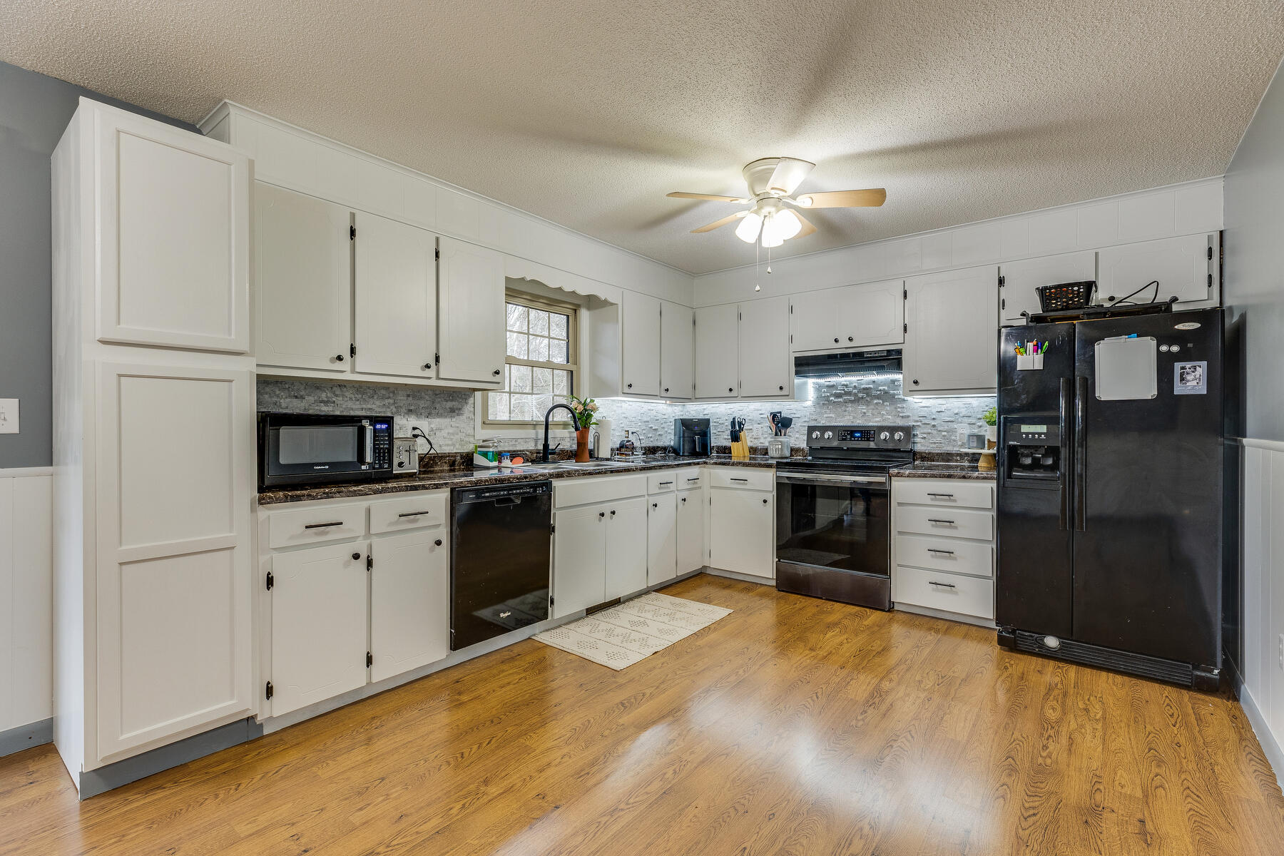 113 Ridgemont Street Bristol, TN 37620 - Photo 17 of 44 017