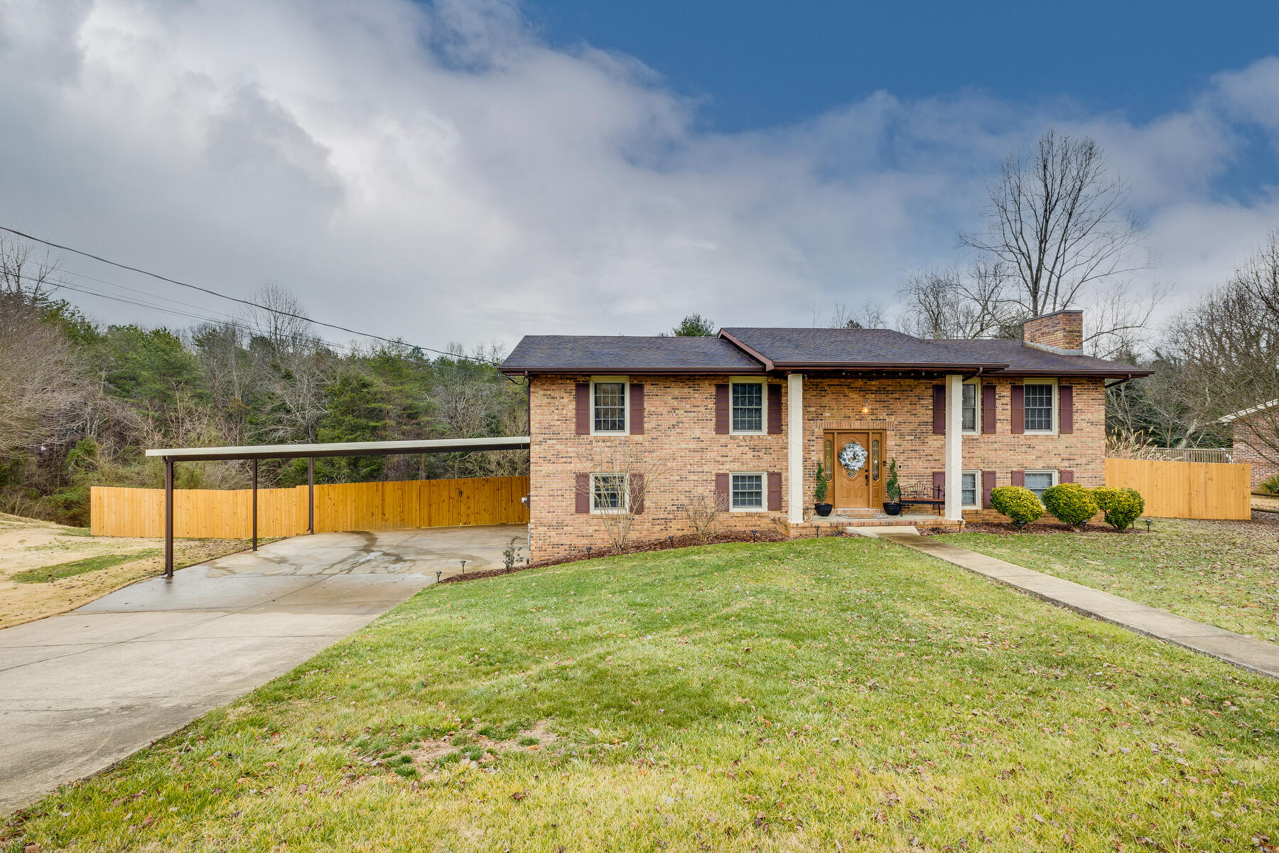 113 Ridgemont Street Bristol, TN 37620 - Photo 2 of 44 002